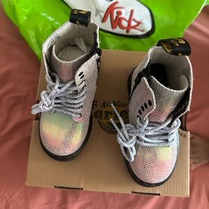 Toddler Dr Martens. Never worn size 7c.